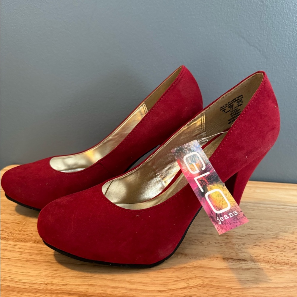 Red heels by GLO Jeans. Size 9.